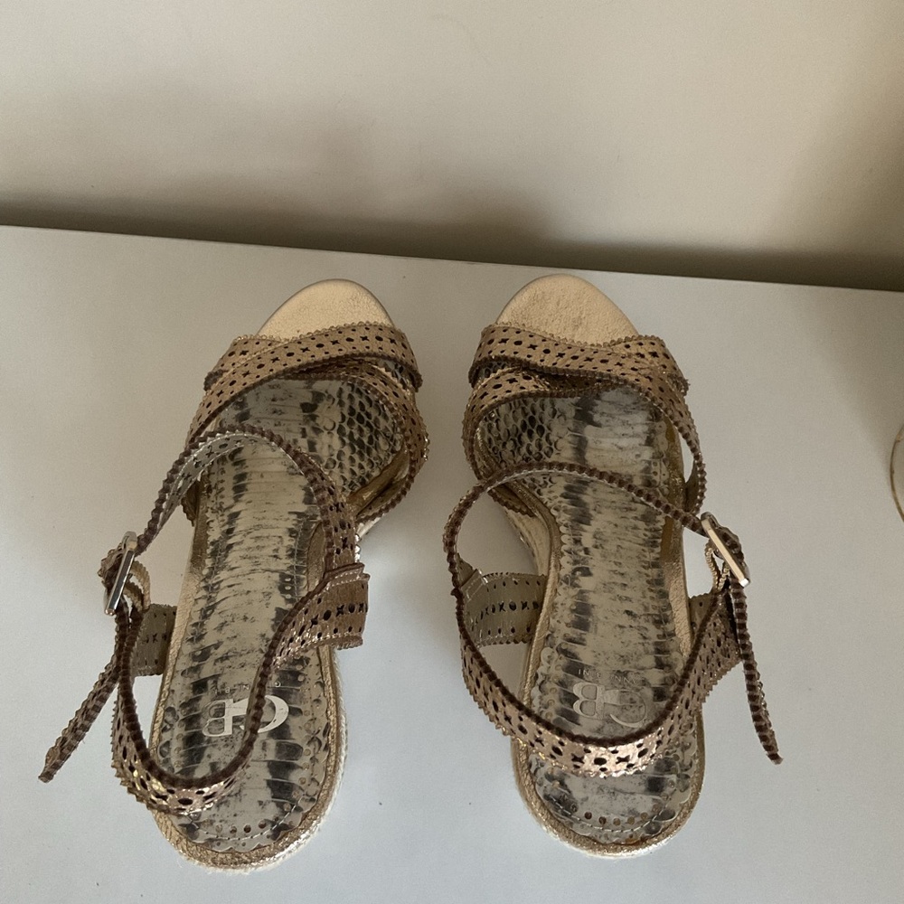 Gianni Bini Gold Metallic Espadrille Platform Wedge Sandals Size 8 - Picture 6 of 13